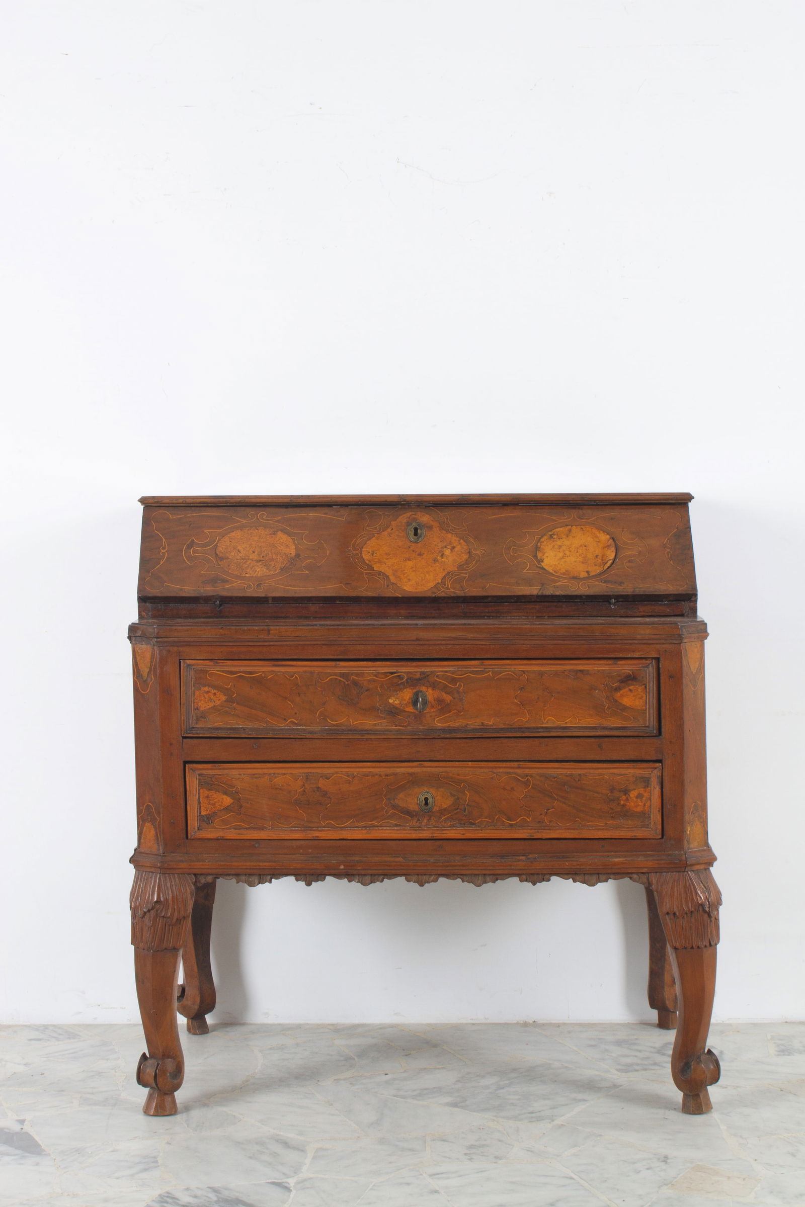 Drop-down cabinet - 2