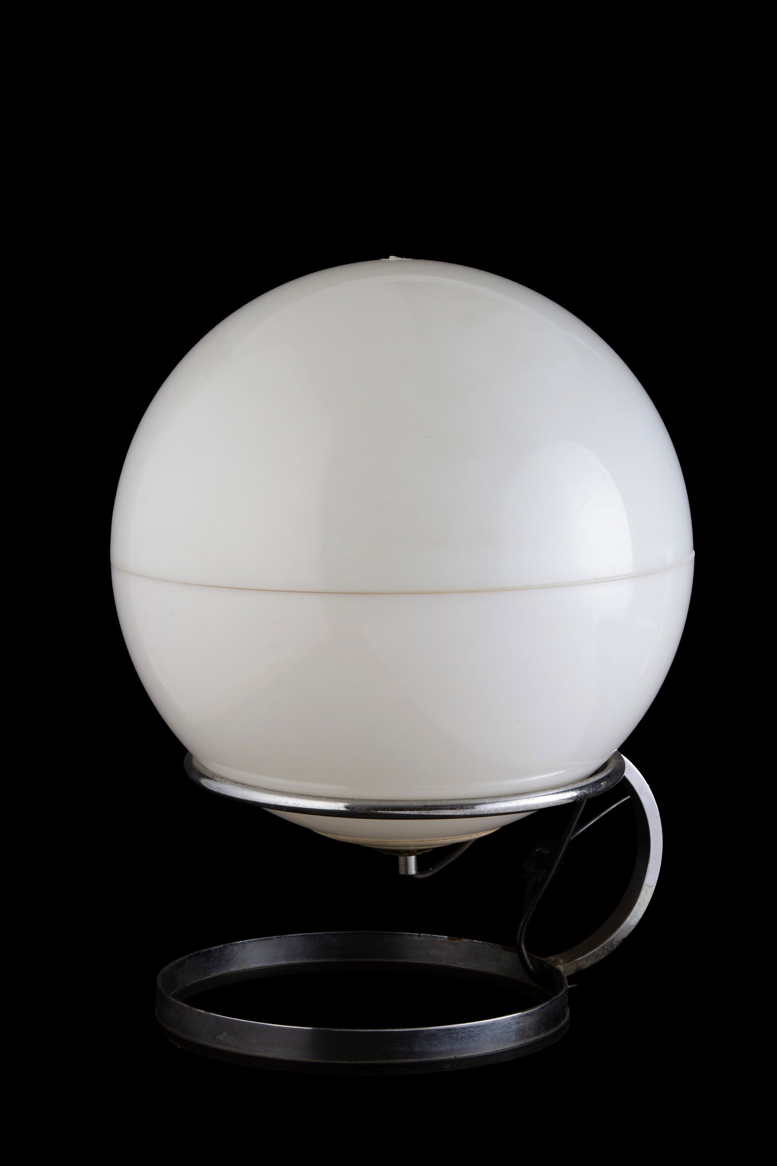 Saturnus table lamp. RAAK (1 of 3)