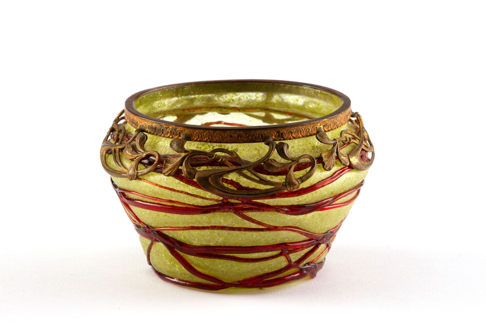 Vase with bronze finishes. LOETZ (Attr.) (1 of 4)