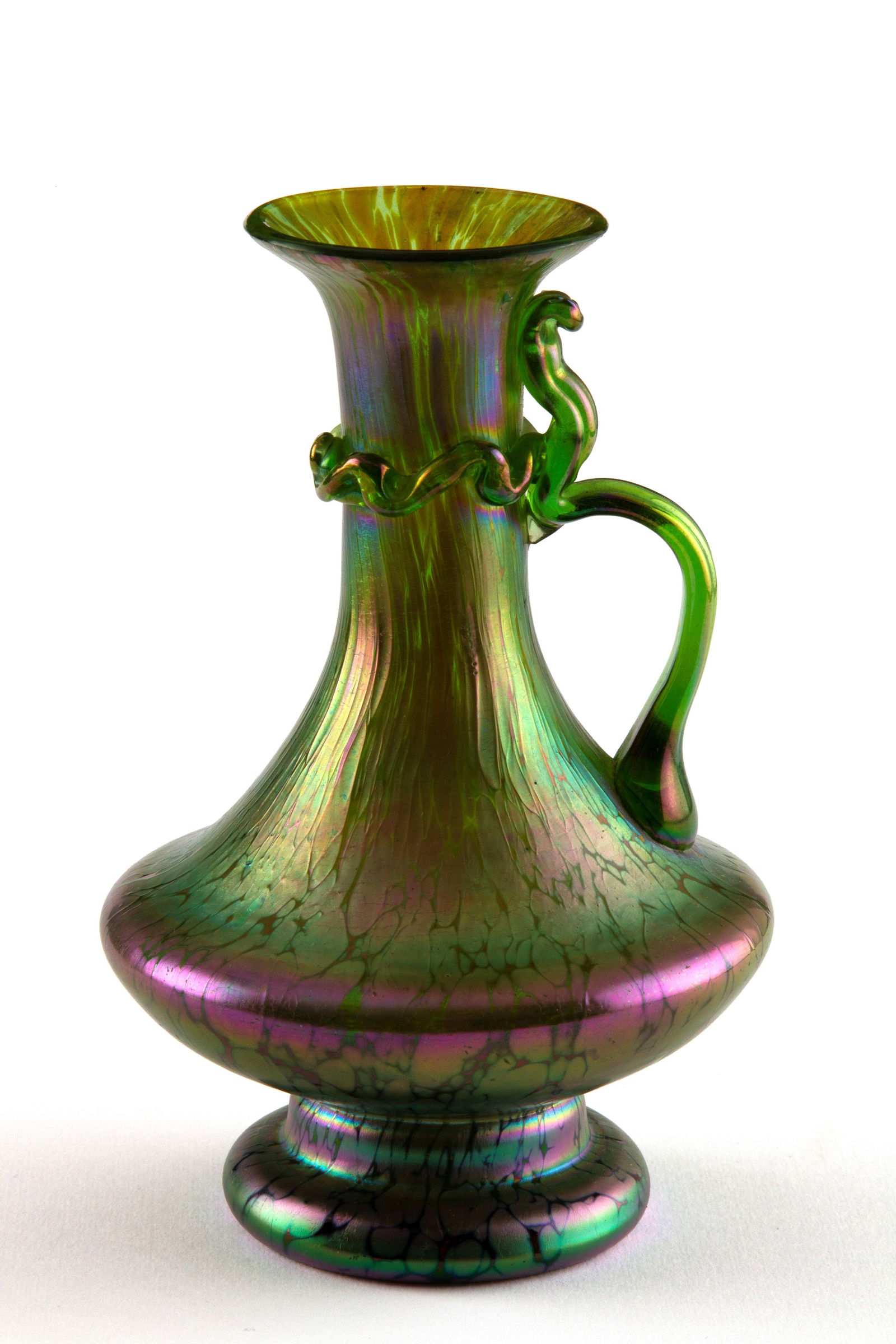 Vase with handle. LOETZ (Attr.) (1 of 4)