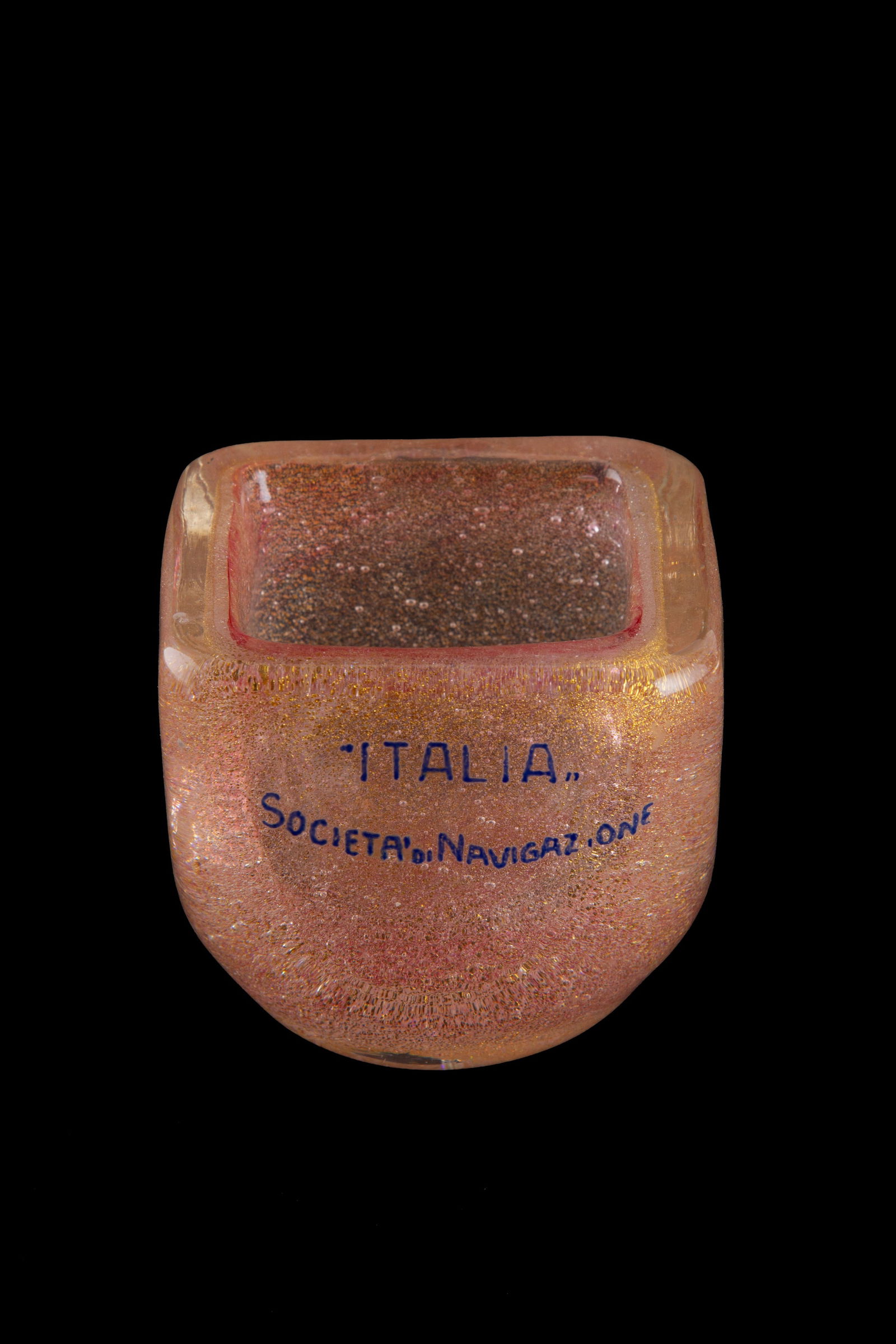 CARLO SCARPA. Small bowl for VENINI: CARLO SCARPA (Venezia 1906 - Sendai 1978). Glass bowl. Made by VENINI. Made for the Italia Shipping Company. 6x6.5 cm approx. CARLO SCARPA (Venezia 1906 - Sendai 1978). Ciotolina in vetro. Produzione