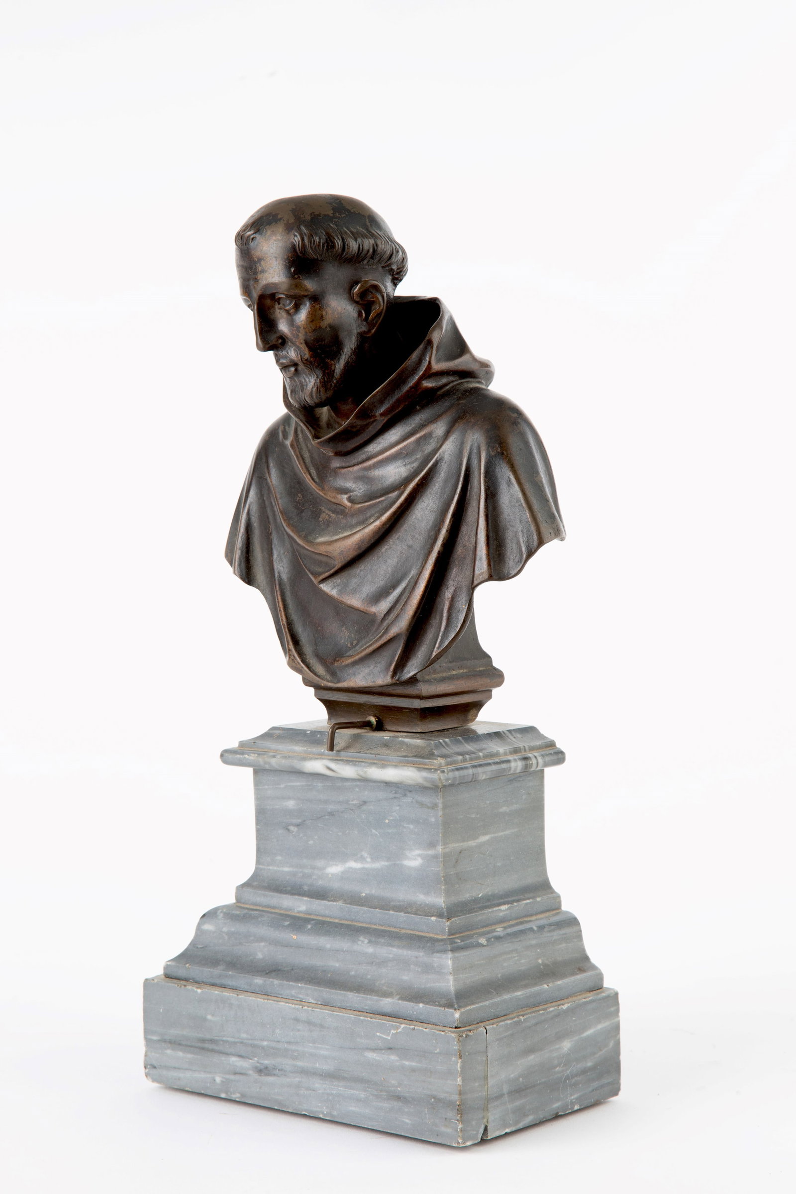 Scultura "BUSTO DI FRATE" (1 of 6)