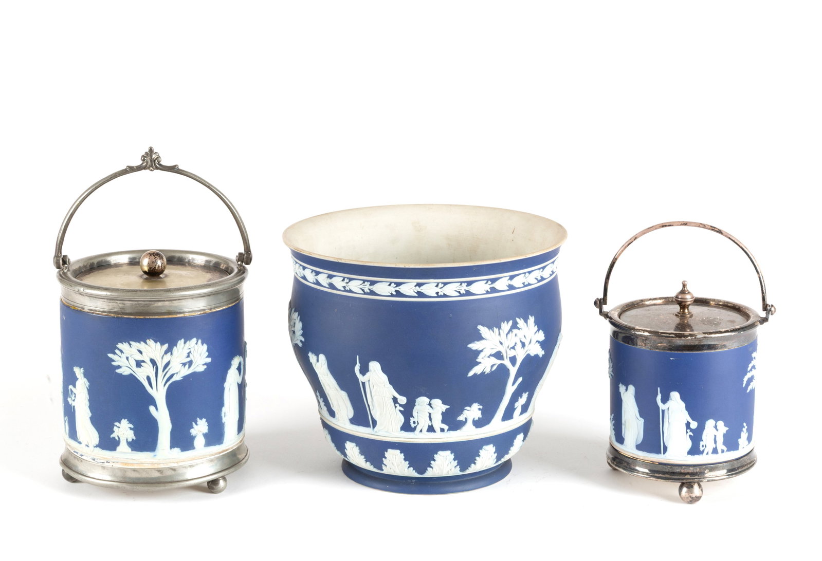 Due scatole cilindriche e un cachepot. WEDGWOOD (1 of 3)