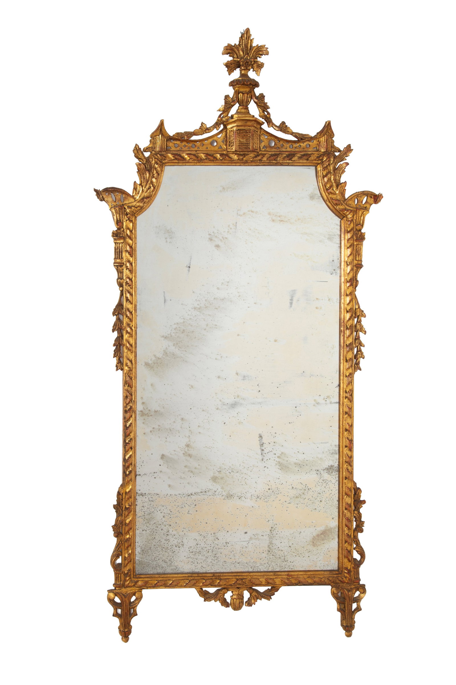 Specchiera: Carved and gilded wooden mirror. 20th century. 150x73 cm approx. Specchiera in legno intagliato e dorato. XX secolo.? 150x73 cm ca.