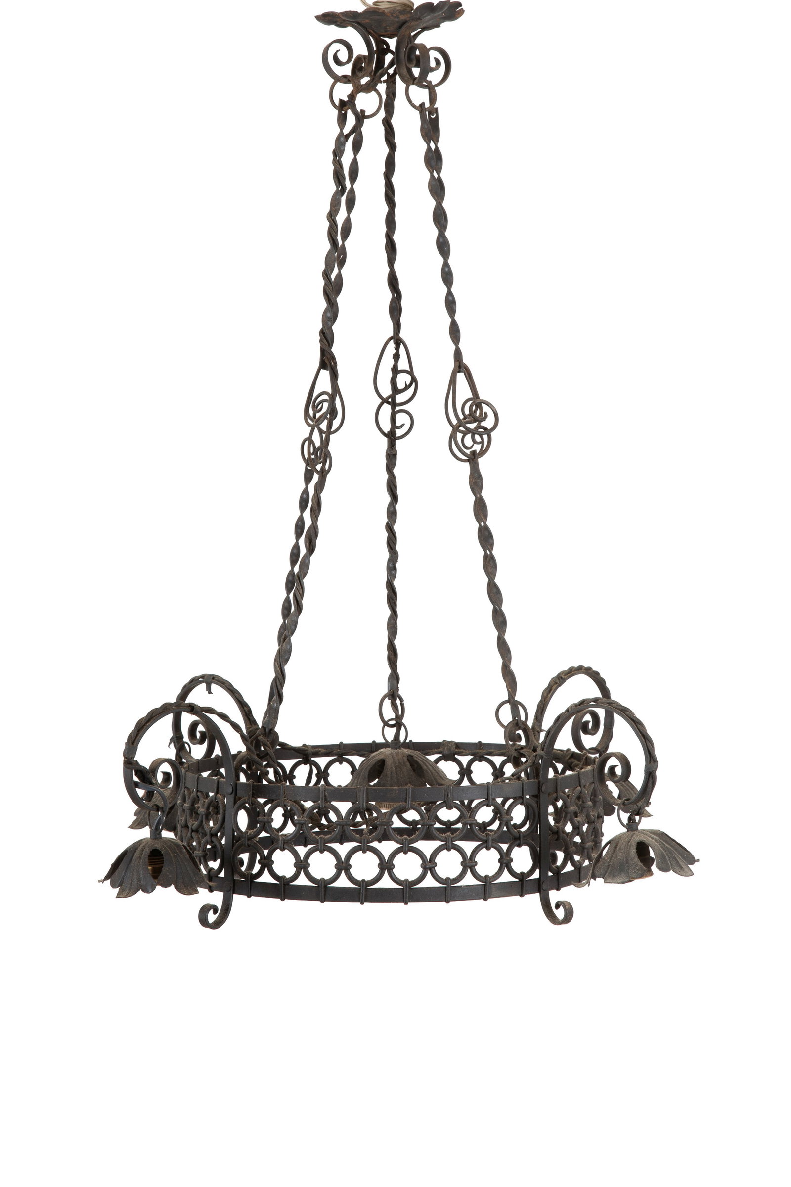Lampadario in ferro: Four-light wrought iron chandelier. 20th century. 85x73 cm approx. Lampadario quattro luci in ferro battuto. XX secolo. 85x73 cm ca.