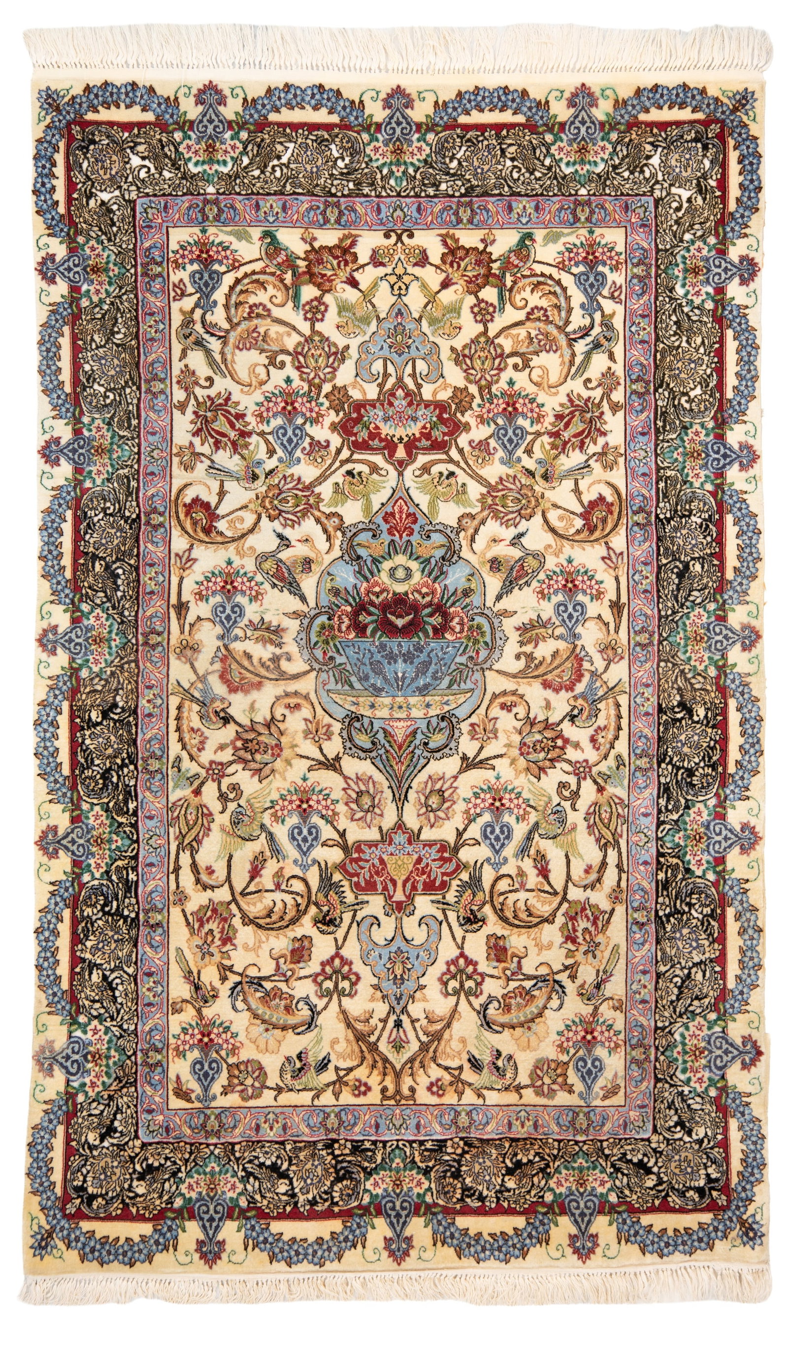 Isfahan carpet. Persia: Extra-fine wool and silk Isfahan rug with a Sufi-style relief border. Persia. Excellent condition, pile field, no worn areas, four original sides. 168x110 cm approx. Tappeto Isfahan extra fine in lana