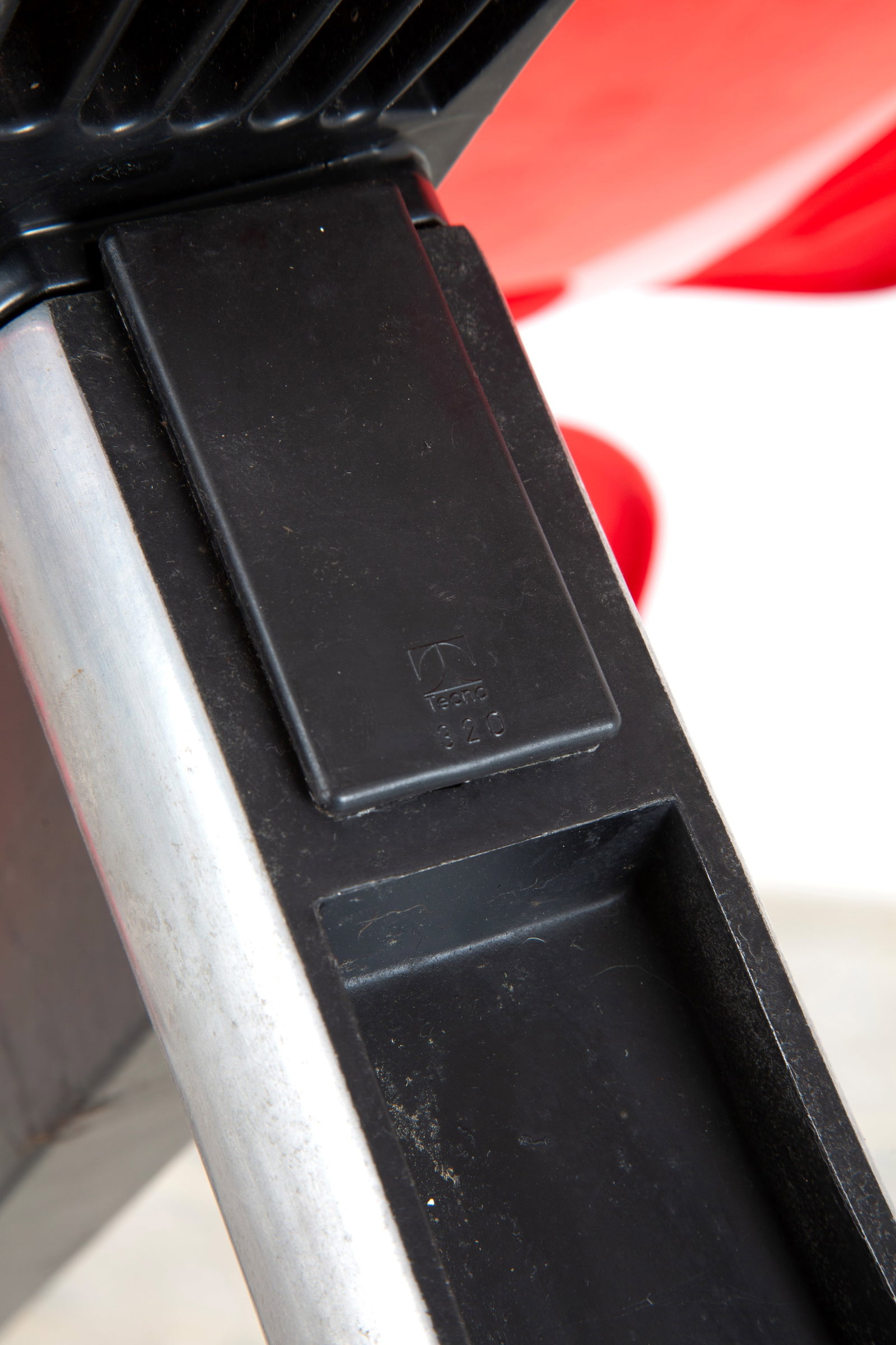 Modus bench for TECNO - 3