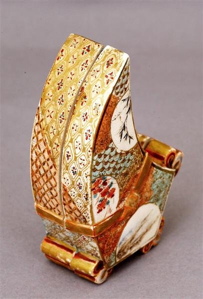 Meiji Japanese Satsuma Censer Box Kogo - 3