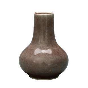 A DARK RED-GLAZED VASE: H:9.5cm