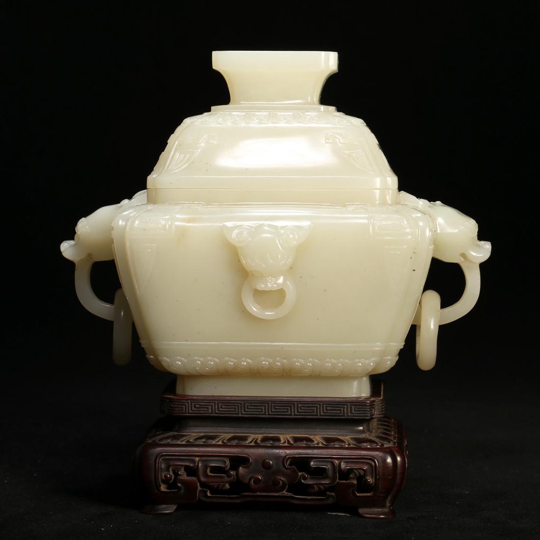 A WHITE JADE INCENSE BURNER AND COVER (1 of 12)