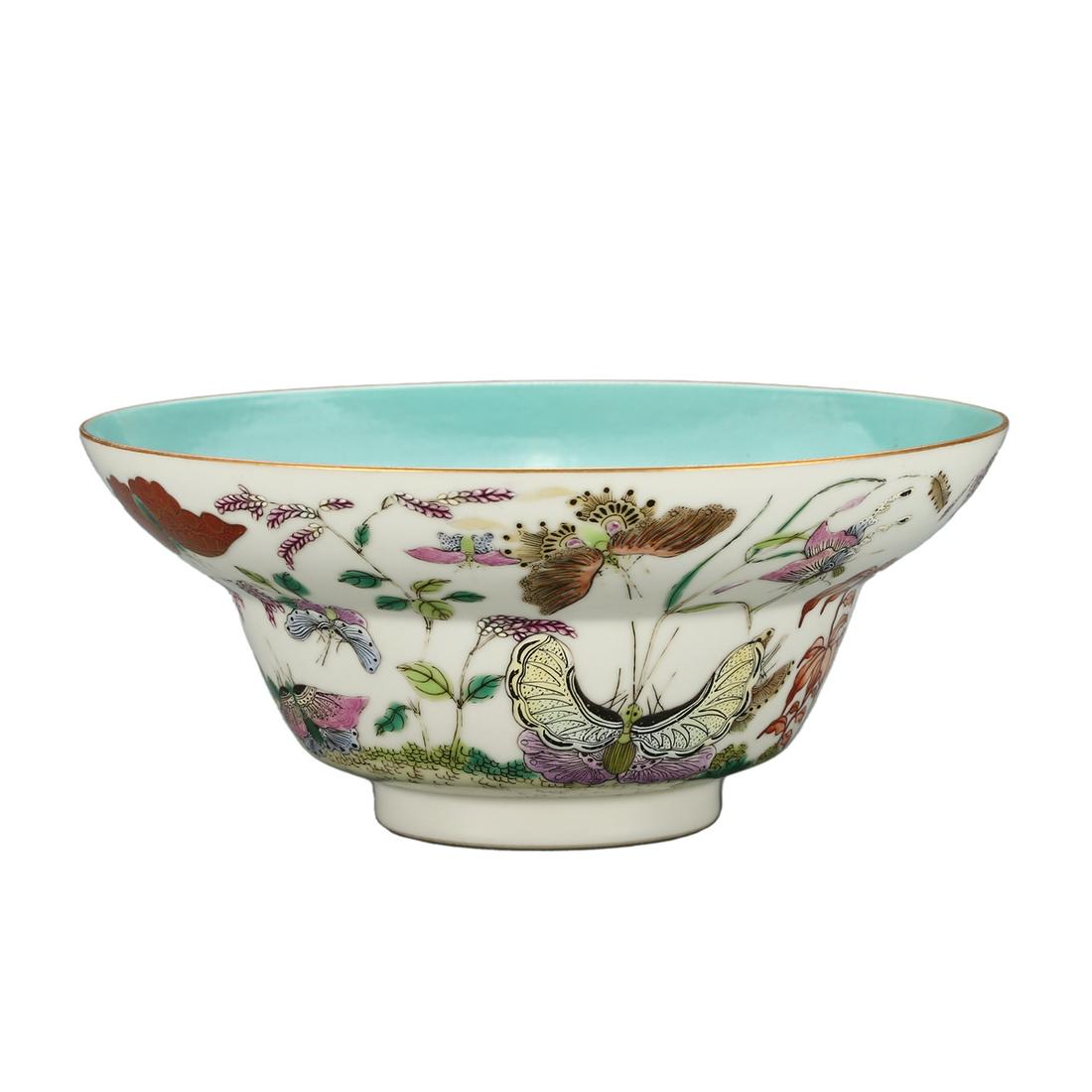 A FAMILLE-ROSE FLORAL BOWL (1 of 7)