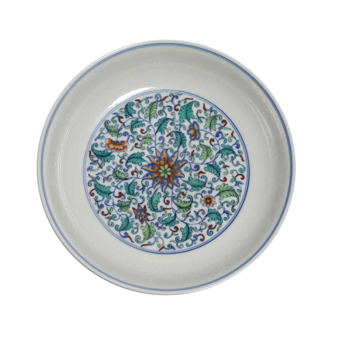 A BLUE AND WHITE FLORAL DISH (1 of 15)