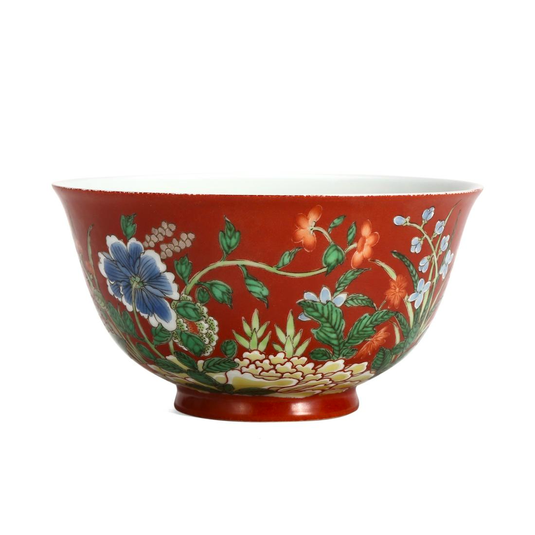 A FALANGCAI FLORAL BOWL WITH MARK OF KANGXI (1 of 8)