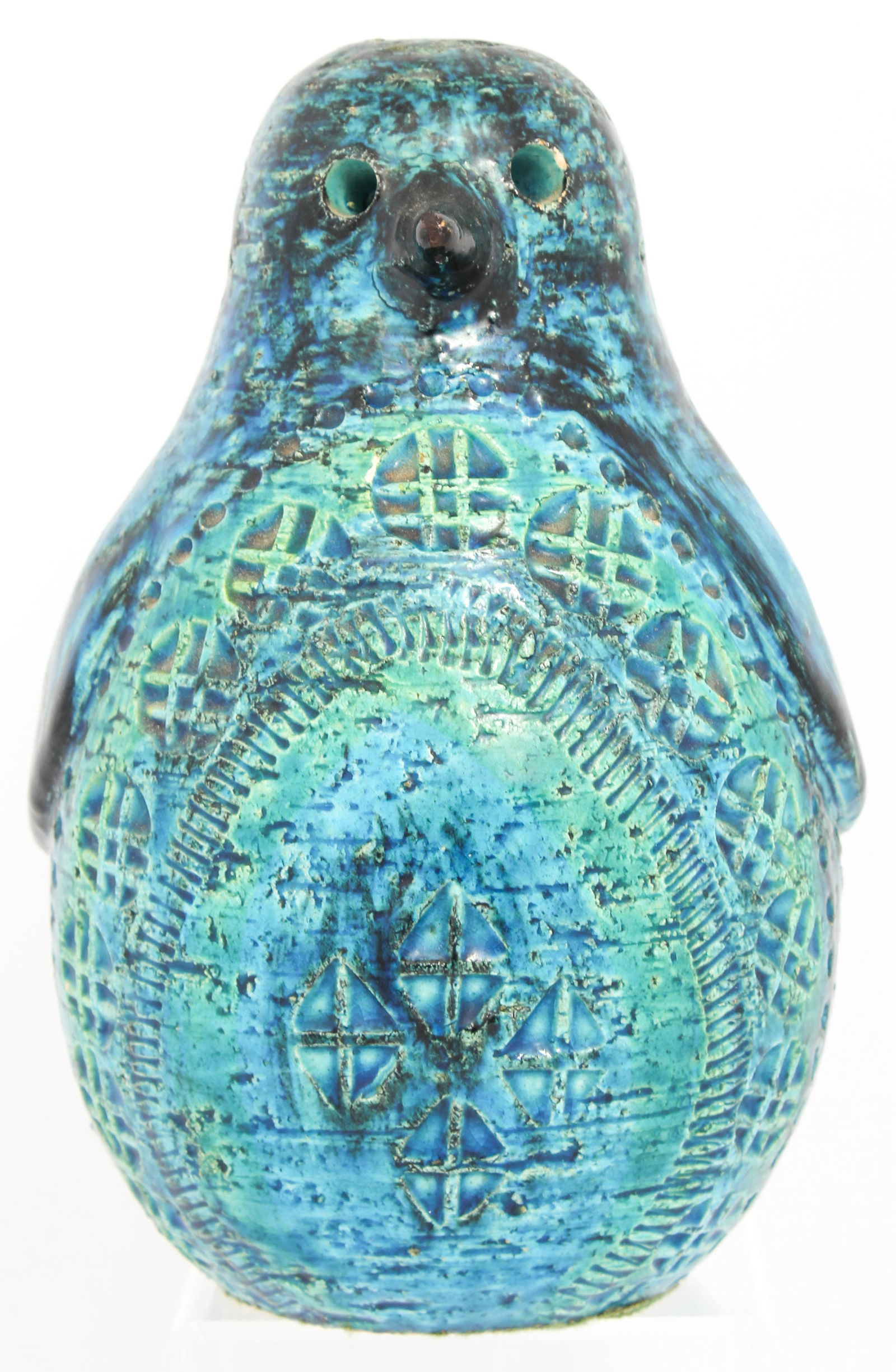 ALDO LONDI CERAMIC RIMINI BLUE PENGUIN SCULPTURE SIGNED: ALDO LONDI CERAMIC RIMINI BLUE PENGUIN SCULPTURE SIGNED Aldo Londi (Italian, 1911-2003), trademark Rimini blue glaze penguin sculpture, signed on underside. Mid-century. Size: 6"