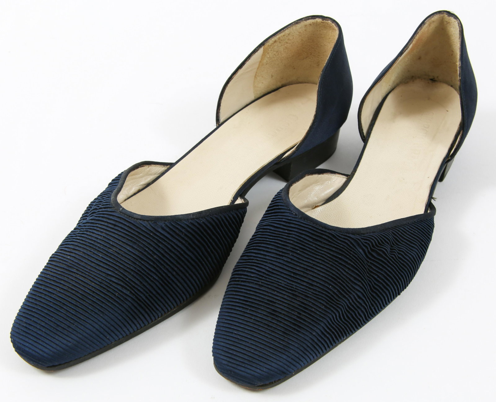 GIORGIO ARMANI WOMEN'S BLUE FLATS: GIORGIO ARMANI WOMEN'S BLUE FLATS Giorgio Armani women's flats; blue ribbed material on toe, blue satin on heel. Size: 38 1/2 Eur.