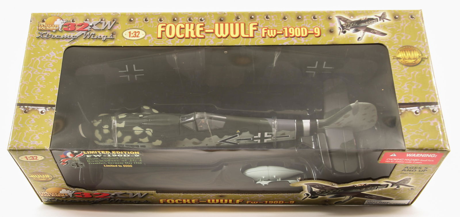 21ST CENTURY ULTIMATE SOLDIER 32XW FOCKE-WULF FW-190D-9: 21ST CENTURY ULTIMATE SOLDIER 32XW FOCKE-WULF FW-190D-9 Limited Edition Xtreme Wings 32XW 1:32 scale Obstlt. Gerhard Michaelski Kommodore of JG 4 Frandfurt, Germany, May, 1945 Sca