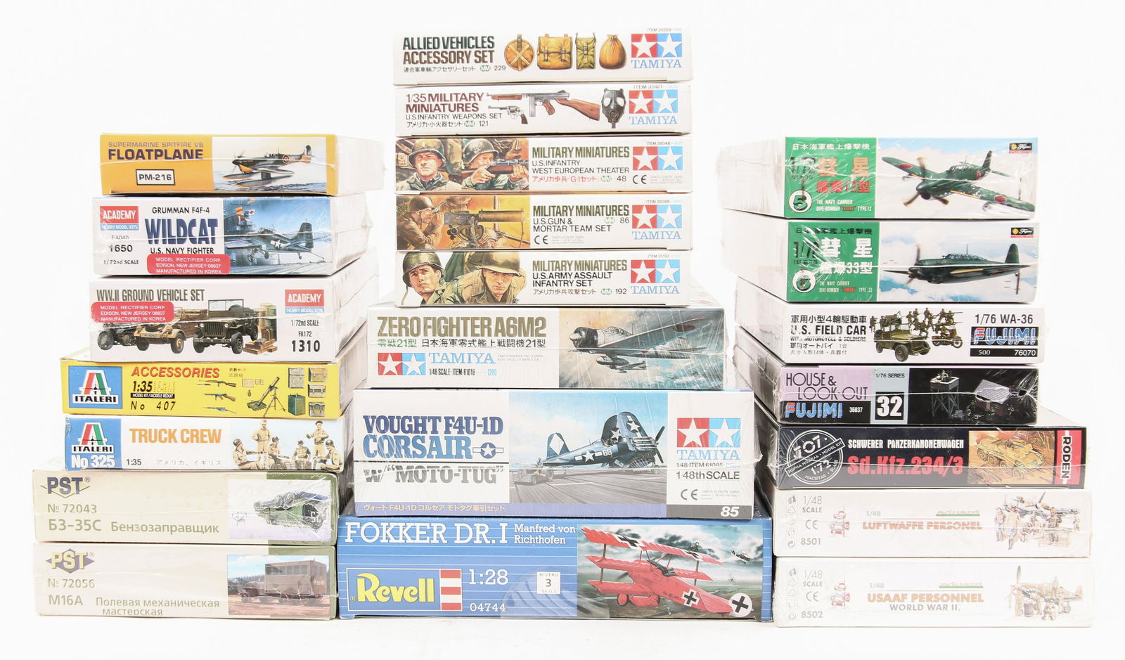 MILITARY MODEL KITS - SOLDIERS, VEHICLES, WEAPONS, ETC.: MILITARY MODEL KITS - SOLDIERS, VEHICLES, WEAPONS, ETC. All are new old stock; unless otherwise stated, all kits are verified complete. TAMIYA: Military Miniatures - 1:35 scale US Infantry Weapo