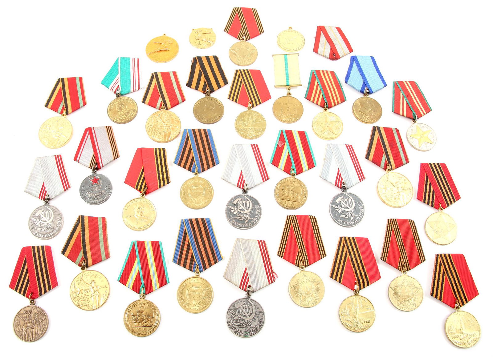 SOVIET USSR CCCP MEDALS ORDERS - LOT OF 31: SOVIET USSR CCCP MEDALS ORDERS - LOT OF 31 Lot of 31 Soviet era USSR CCCP medals for various commemorations and orders.