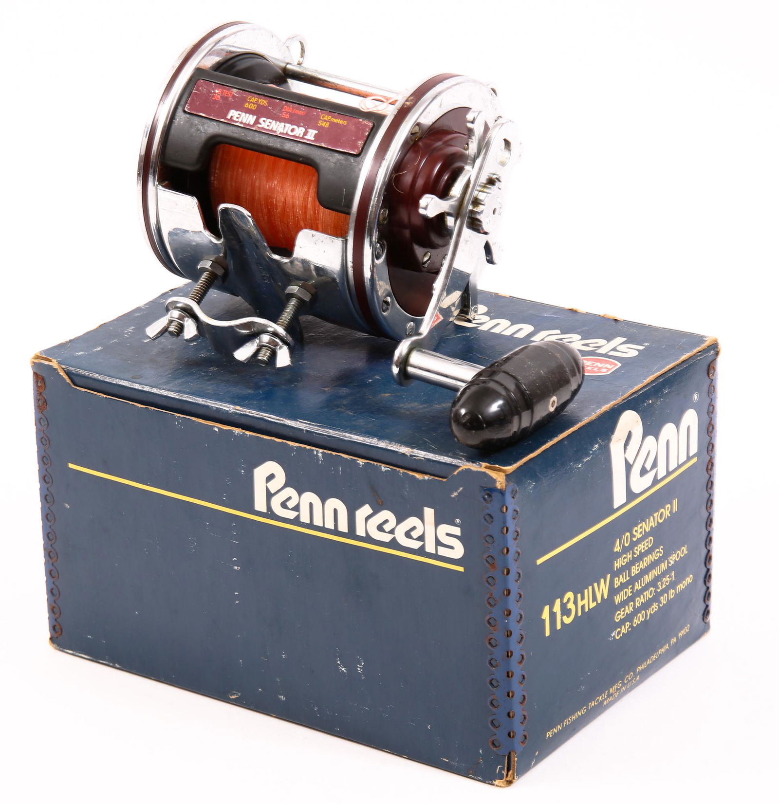 PENN SENATOR II 113HLW 4/0 FISHING REEL: PENN SENATOR II 113HLW 4/0 FISHING REEL Penn Senator II 113HLW 4/0 high speed fishing reel, with: 30lb. test. 600 cap. yds. .56mm diameter. 4/0 special. Ball bearings. Wide aluminum spool.</