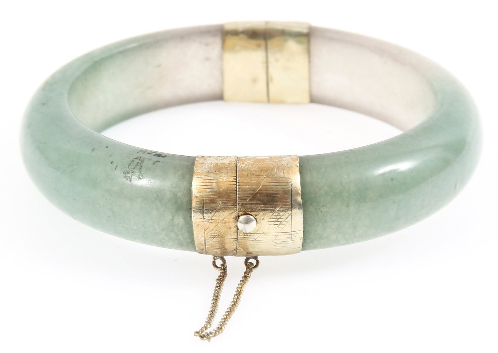 CHINESE 14K YELLOW GOLD PLATED JADE BANGLE BRACELET: CHINESE 14K YELLOW GOLD PLATED JADE BANGLE BRACELET Chinese 14K yellow gold plated jade bangle bracelet with safety chain. Marked on clasp. Size: 2.5" diameter Weight: 66.7g