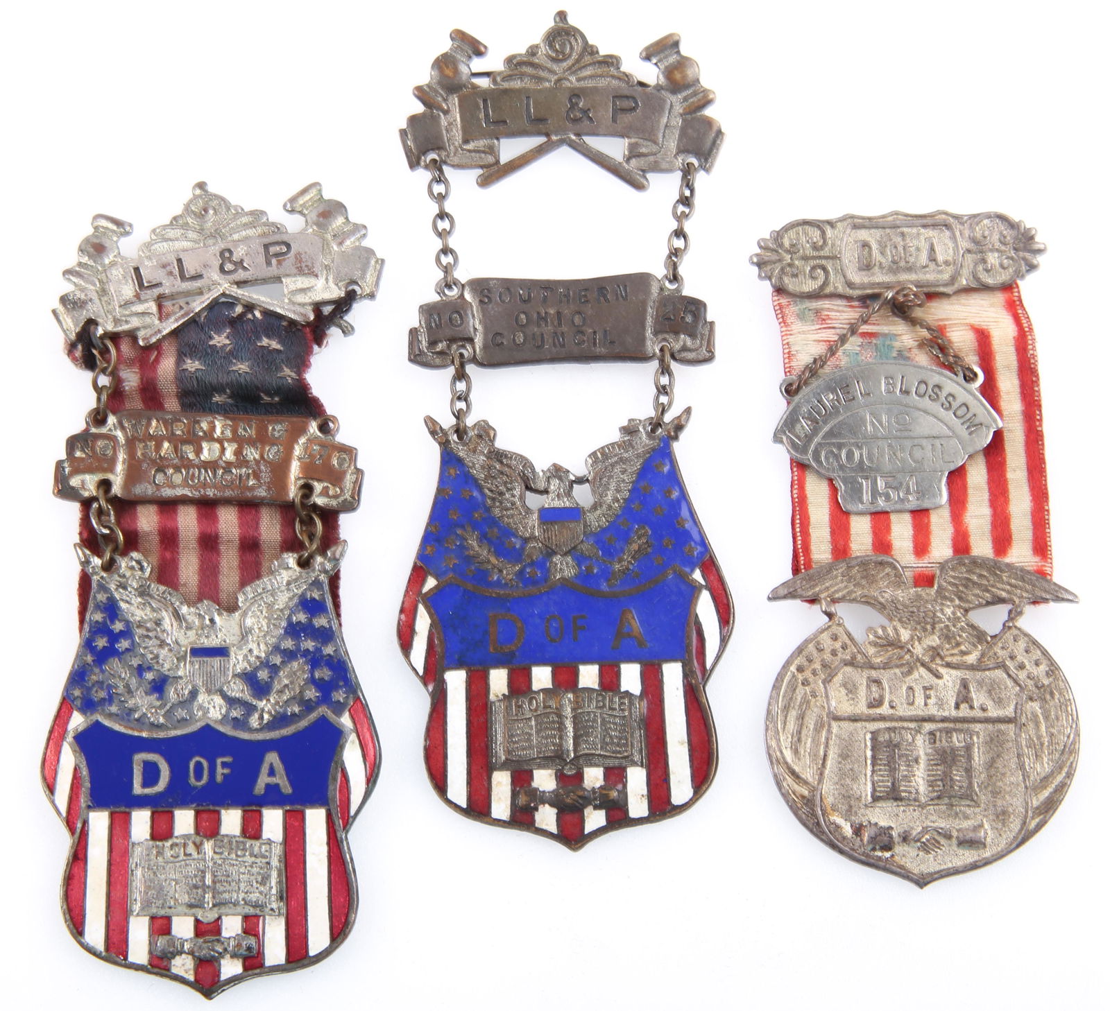 DAUGHTERS OF AMERICA PIN BADGES - LOT OF 3 (1 of 2)