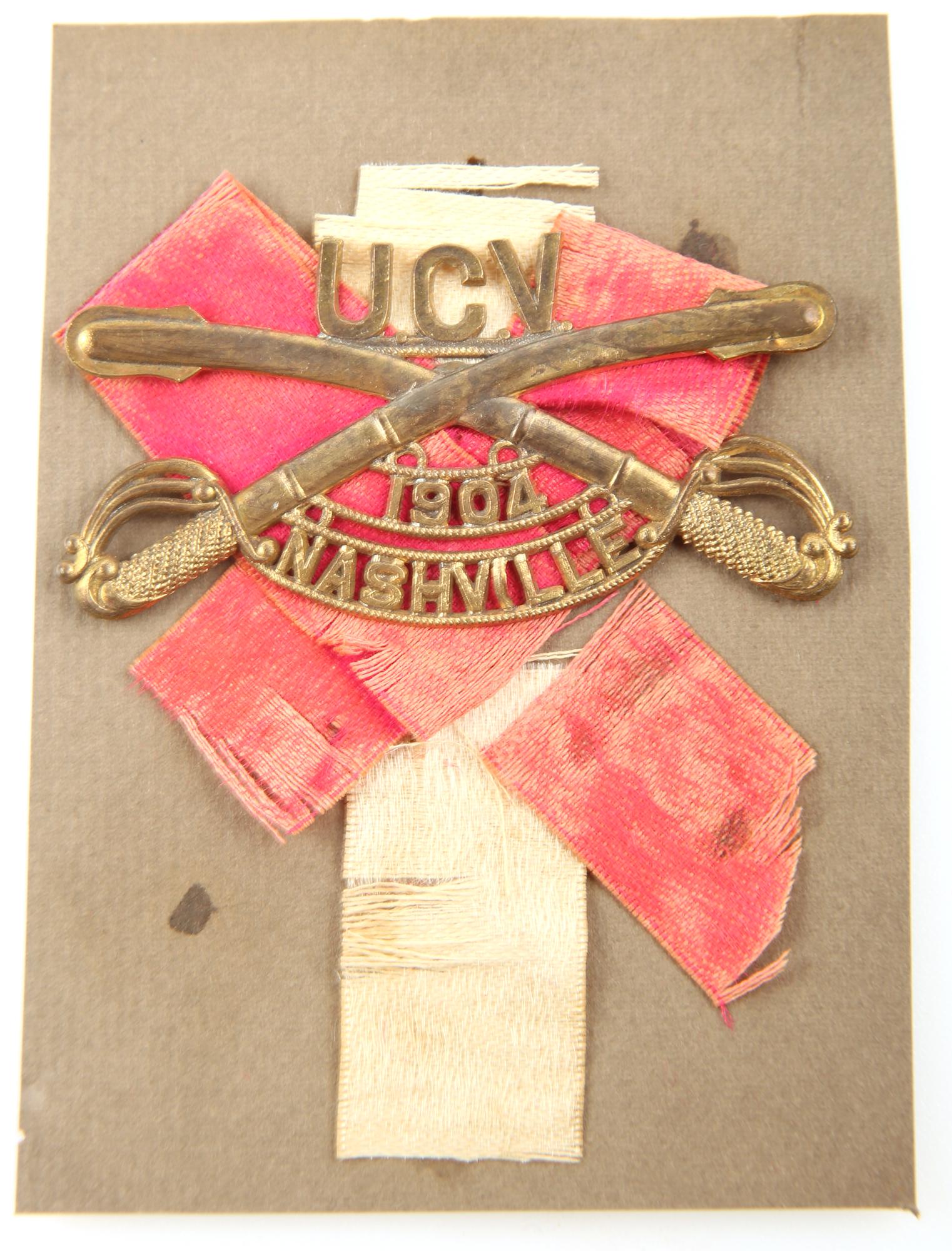 UNITED CONFEDERATE VETERANS 1904 REUNION BADGE (1 of 2)