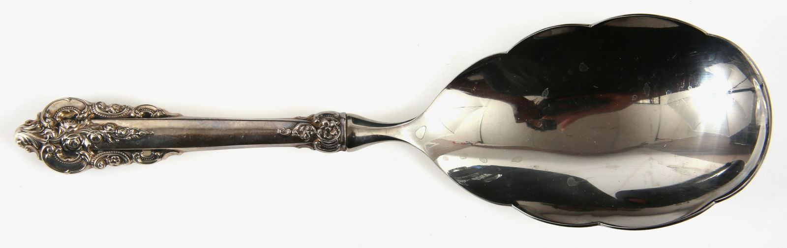 WALLACE STERLING SILVER GRANDE BAROQUE CASSEROLE SPOON (1 of 2)