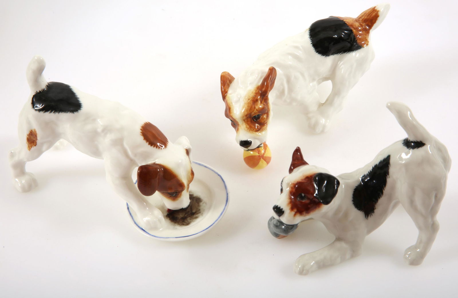 ROYAL DOULTON PORCELAIN DOGS OF CHARACTER FIGURINES (1 of 5)