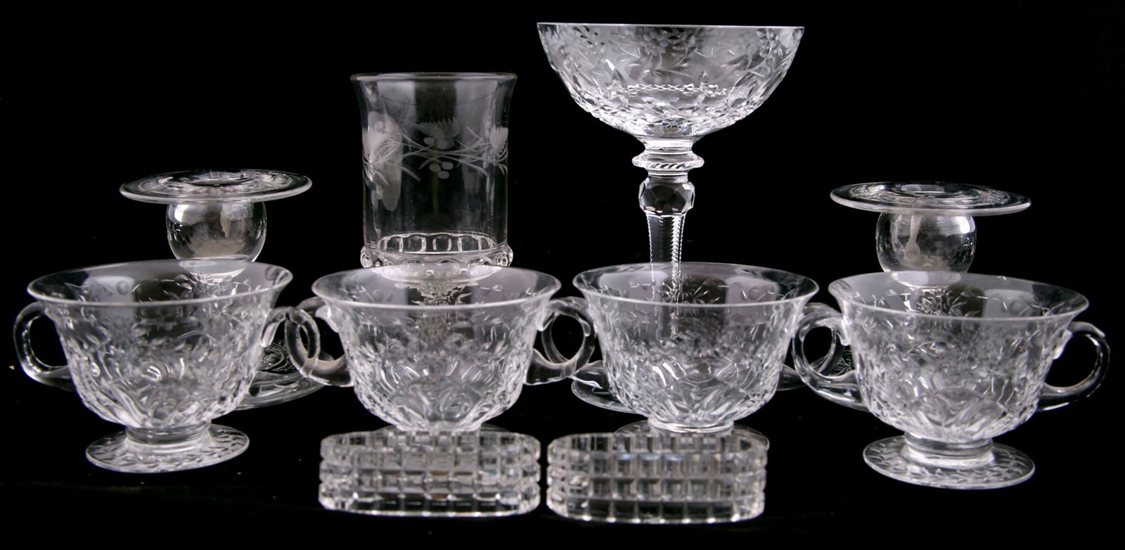 GLASS TABLEWARE - LOT OF 10 (1 of 8)