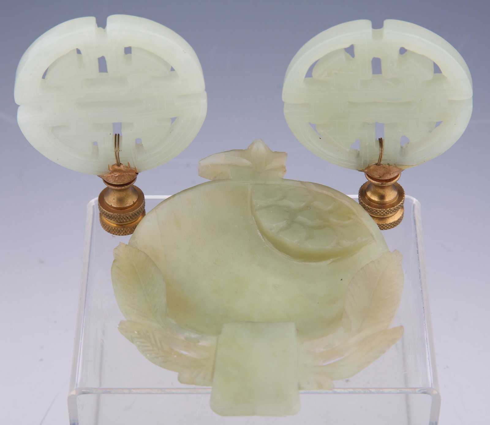 CARVED SOFTSTONE INKWELL & LAMP FINIALS (1 of 1)