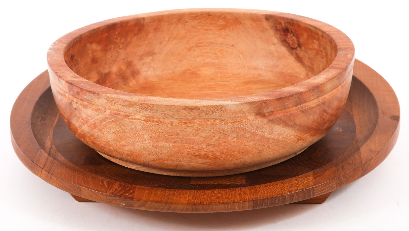 TABLE CENTERPIECE OR SERVEWARE - WOODEN: TABLE CENTERPIECE OR SERVEWARE - WOODEN Table centerpieces/serveware, includes: Dansk Designs Denmark asymetrical carved wooden tray 15.5 x 2" Carved wooden fruit bowl 11.75 x