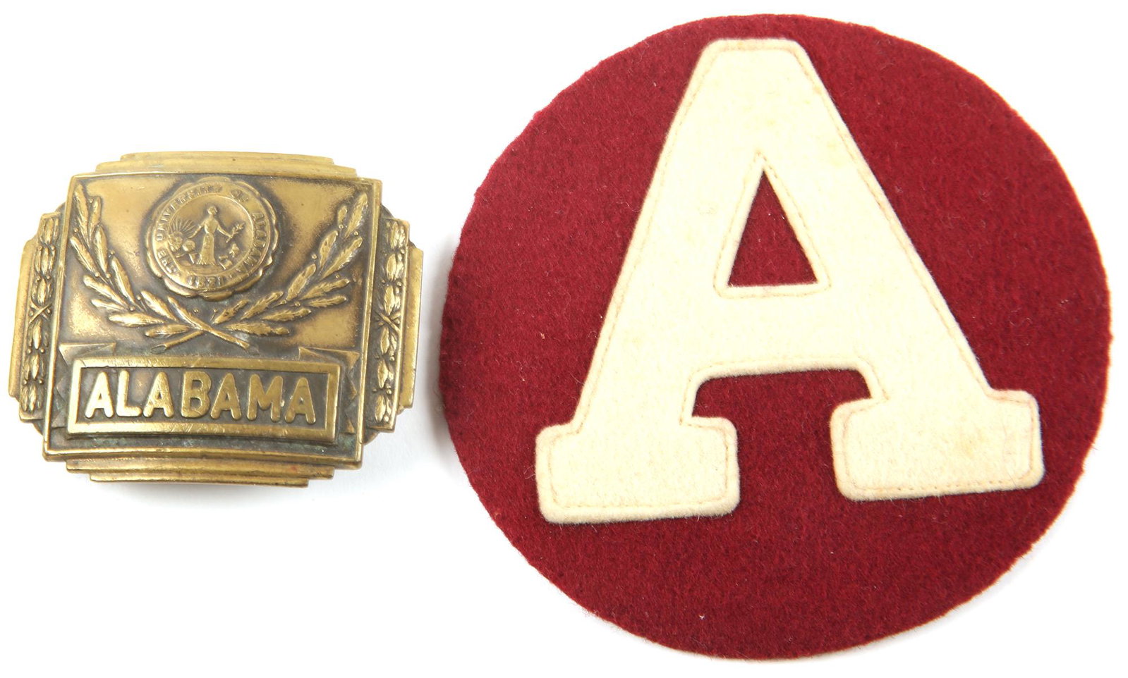 1930s UNIVERSITY OF ALABAMA BELT BUCKLE AND FELT PATCH: 1930s UNIVERSITY OF ALABAMA BELT BUCKLE AND FELT PATCH 1930s University of Alabama ephemera, including: Crimson and white felt patch, 3.25" diameter. Brass belt buckle with the university's logo and "