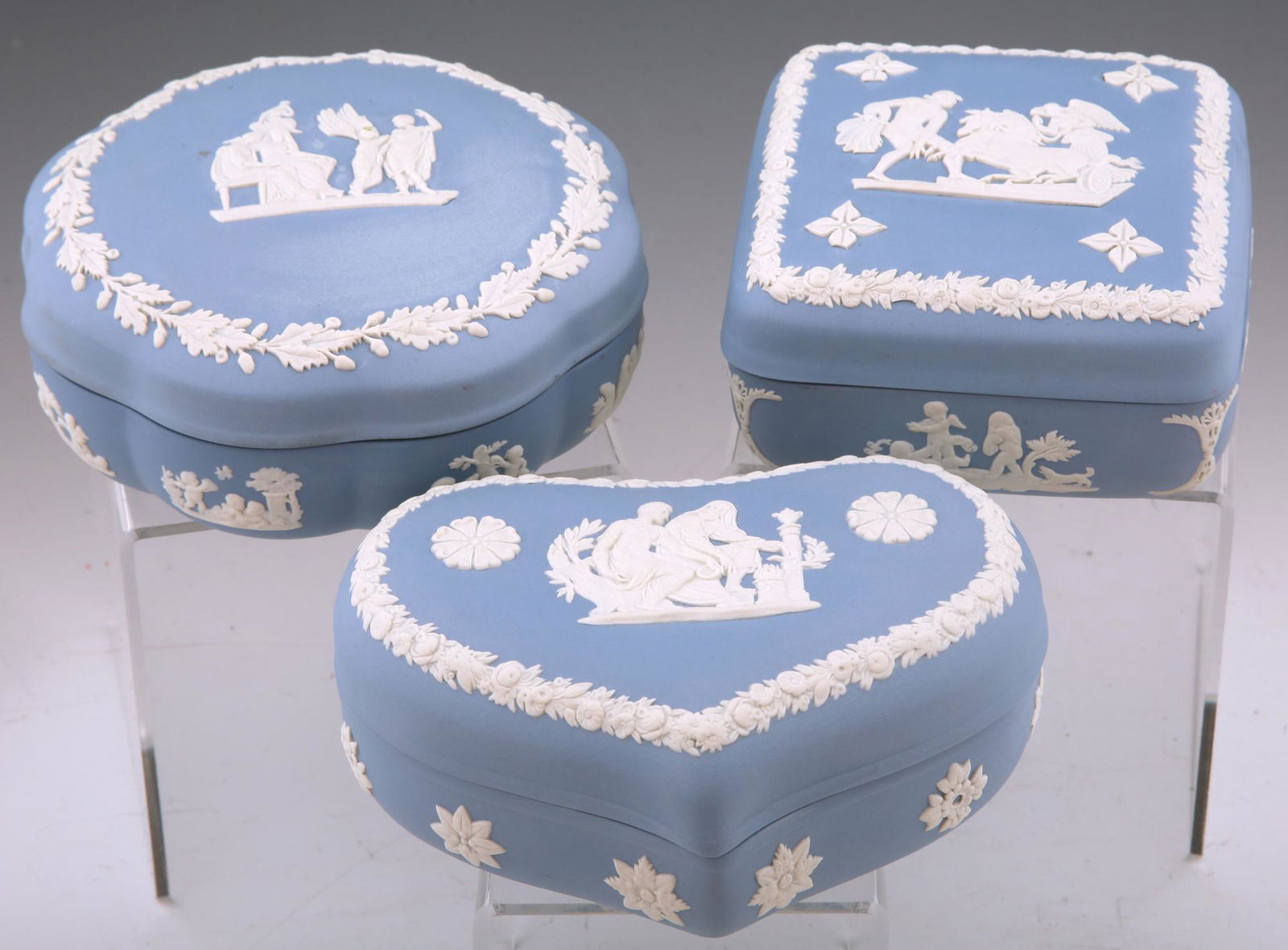 WEDGWOOD BLUE JASPERWARE TRINKET BOXES (1 of 10)