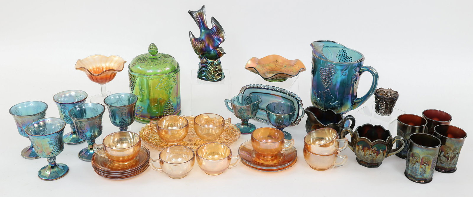 CARNIVAL GLASS ESTATE LOT 30+ PIECES (1 of 7)