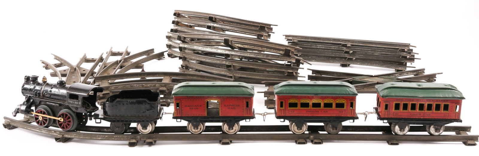 IVES STANDARD GAUGE WIND UP TRAIN WITH TRACK (1 of 10)