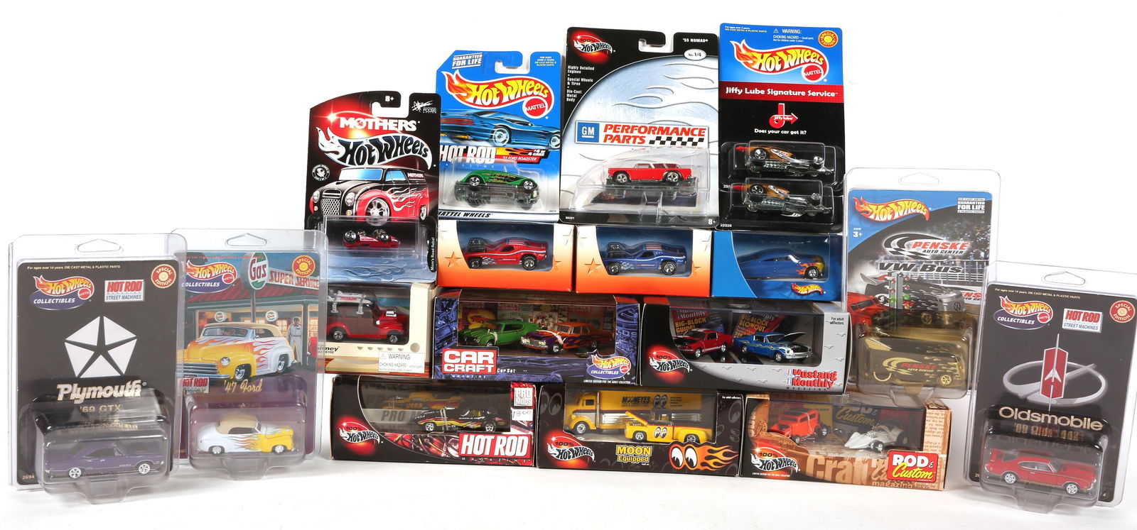 HOT WHEELS CAR MAGAZINE & COMPANY CARS LOT OF 18 (1 of 8)
