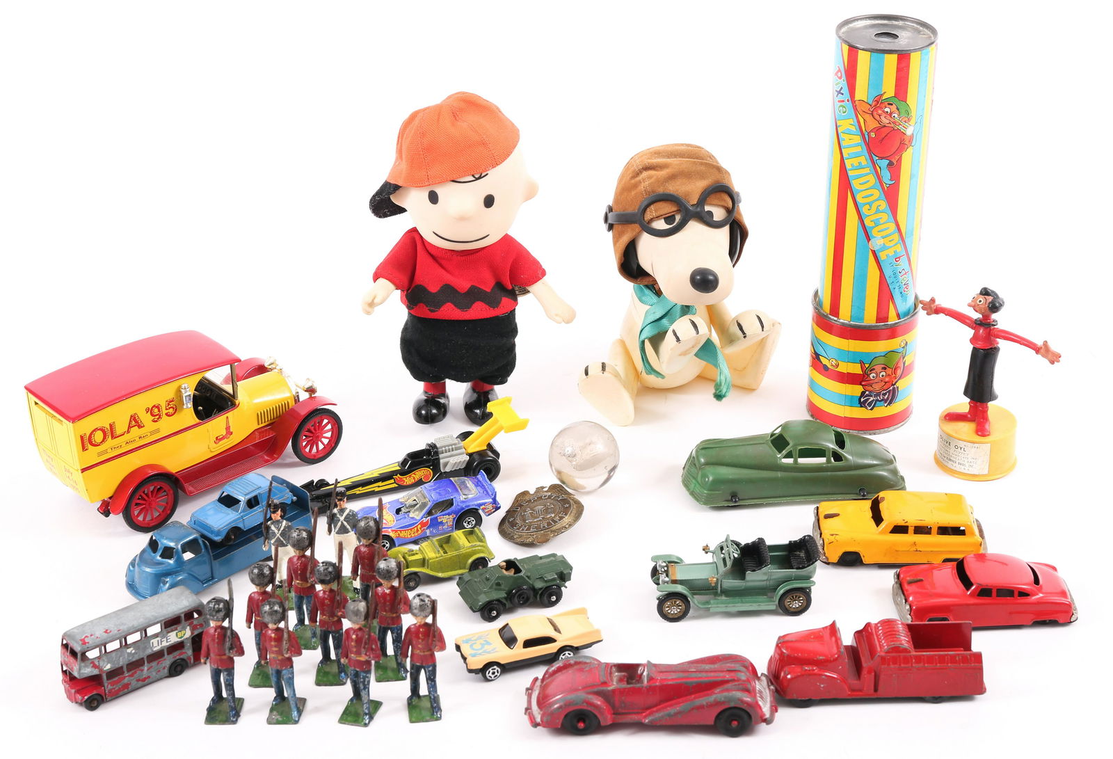 20TH C. TOY CARS, SOLDIERS, AND CARTOON FIGURES (1 of 6)