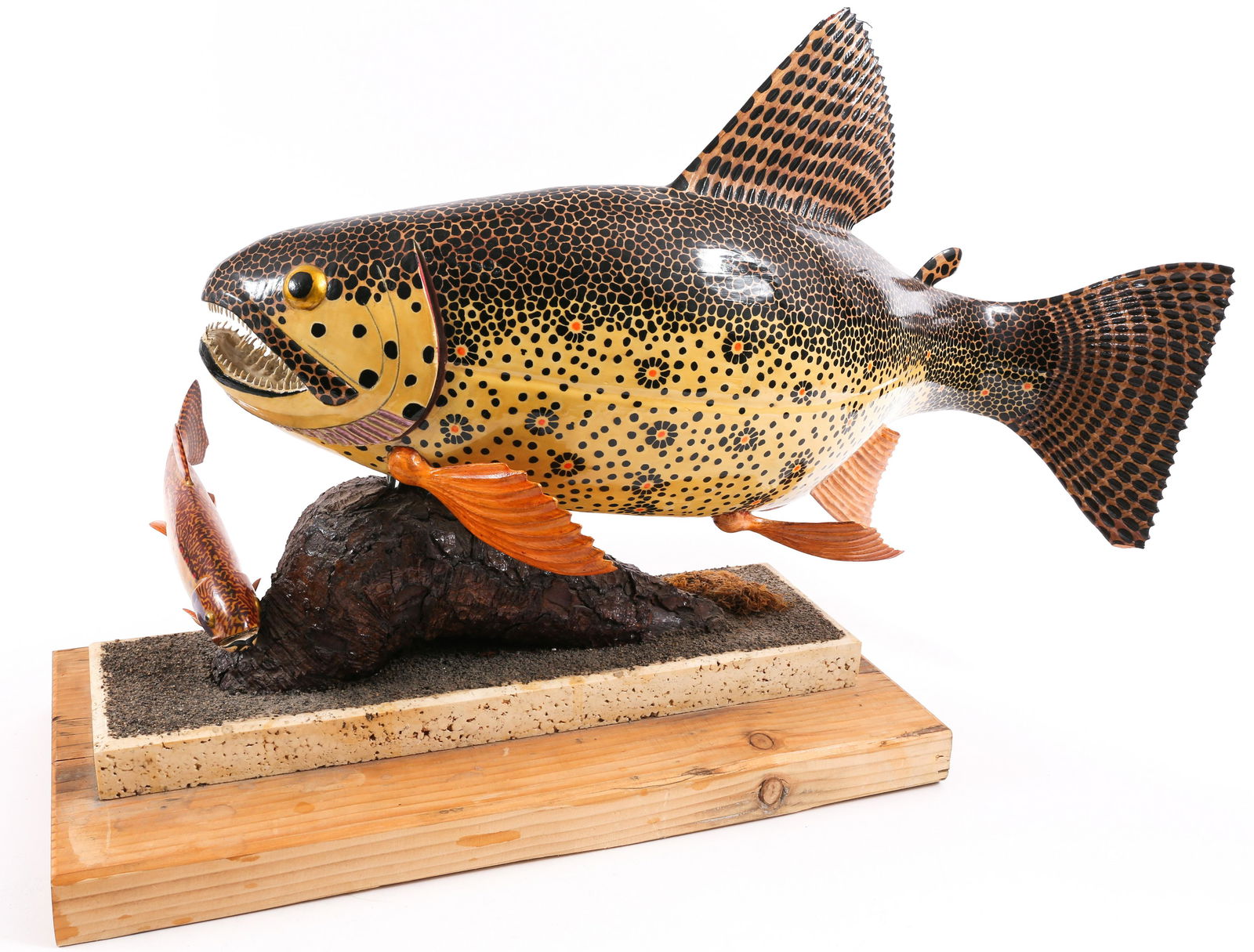 FOLK ART FISH WOOD CARVING ON STAND (1 of 10)