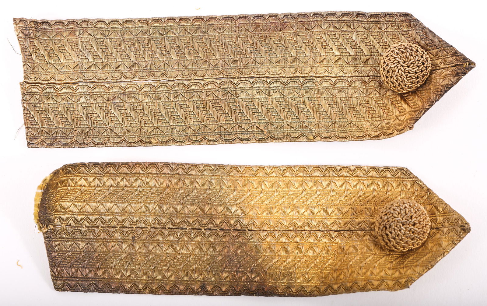 20TH C. BRITISH UNIFORM SHOULDER BOARDS (1 of 6)