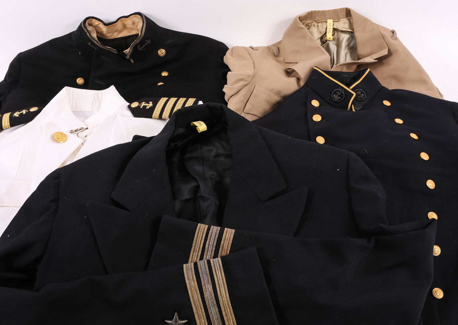 19TH & 20TH C. U.S. NAVY UNIFORMS (1 of 20)