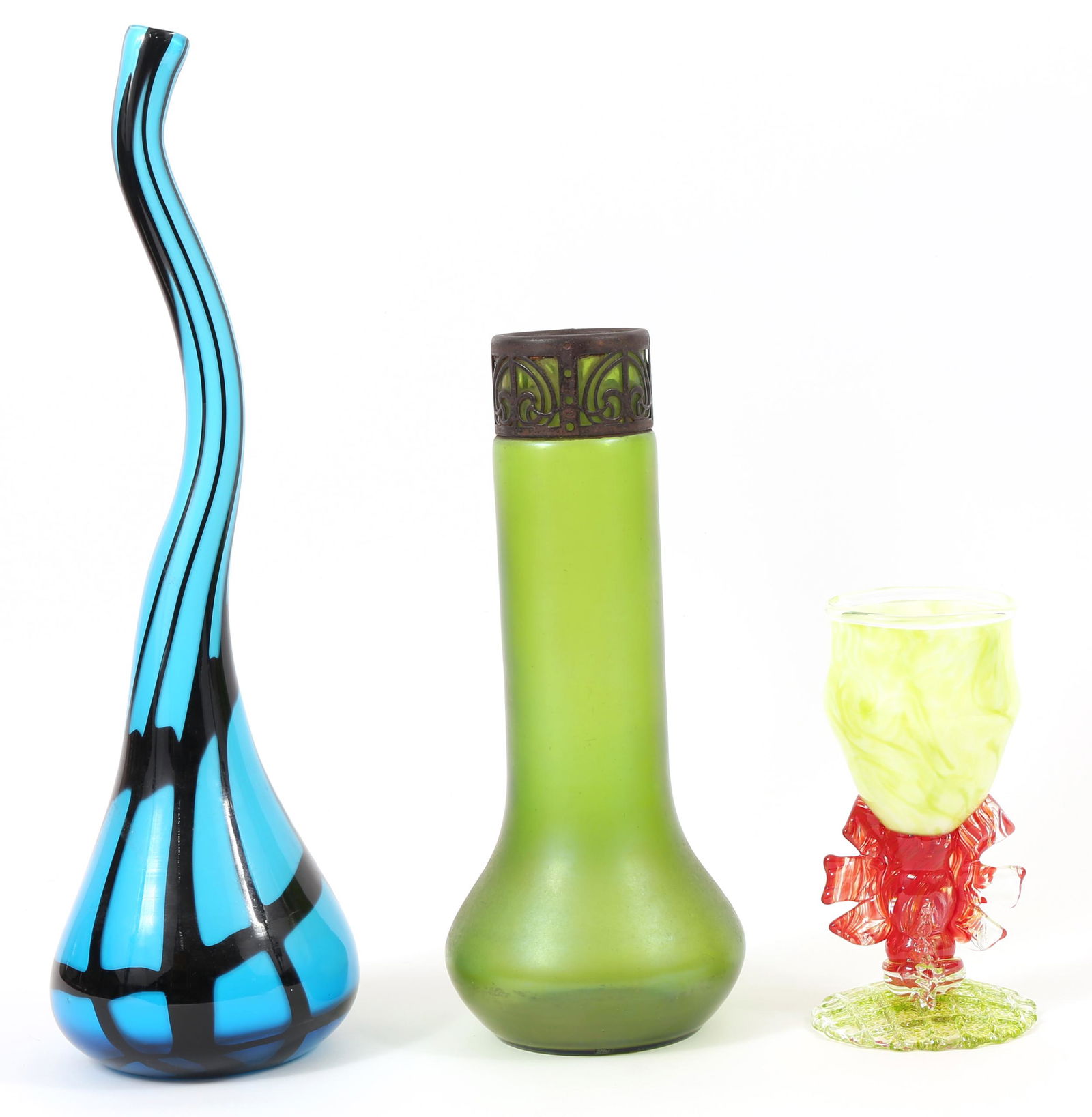 MULTICOLORED GLASS ART VASES LOT OF THREE (1 of 5)