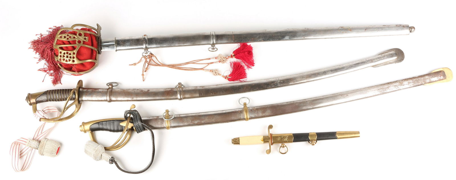 REENACTOR'S MILITARY SWORDS & DAGGER (1 of 7)