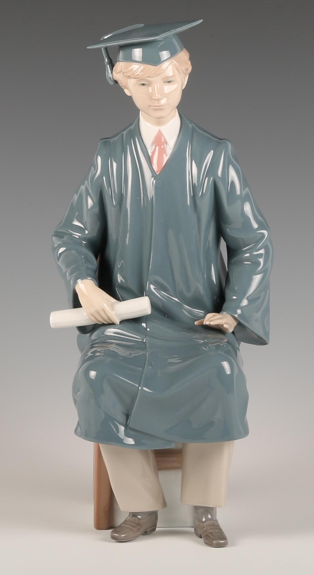 LLADRO PORCELAIN "BOY GRADUATE" #5198 FIGURINE (1 of 6)