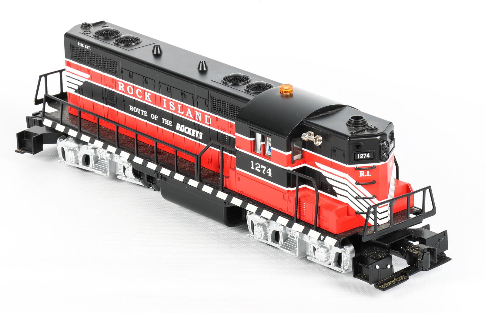 LIONEL O GAUGE GP-7 ROCK ISLAND TRAIN CAR (1 of 9)