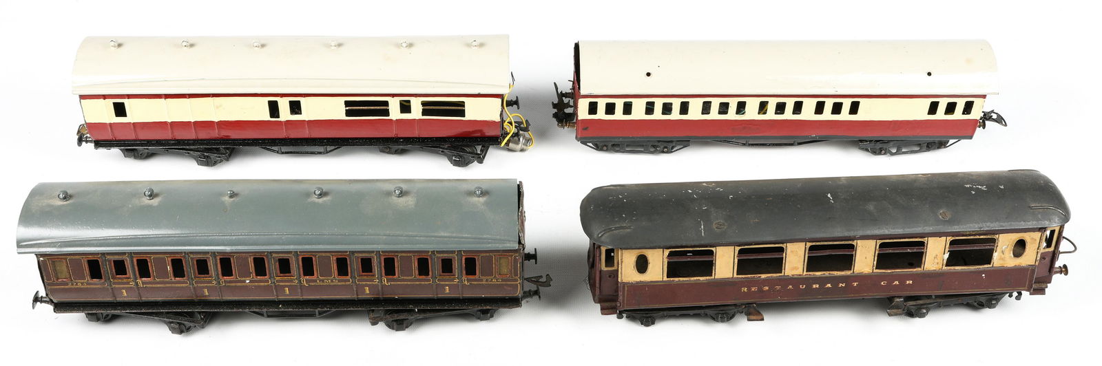EUROPEAN TINPLATE MODEL TRAIN PASSENGER CARS - LOT OF 4 (1 of 12)