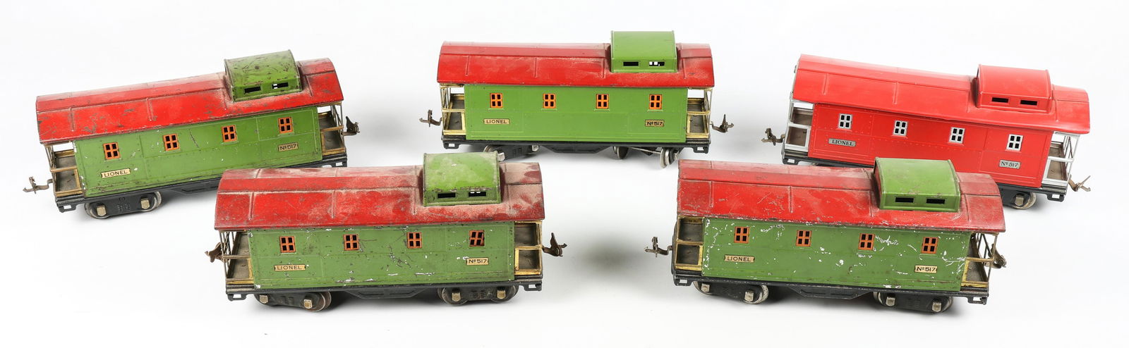 LIONEL STANDARD GAUGE MODEL TRAINS - LOT OF 5 (1 of 5)