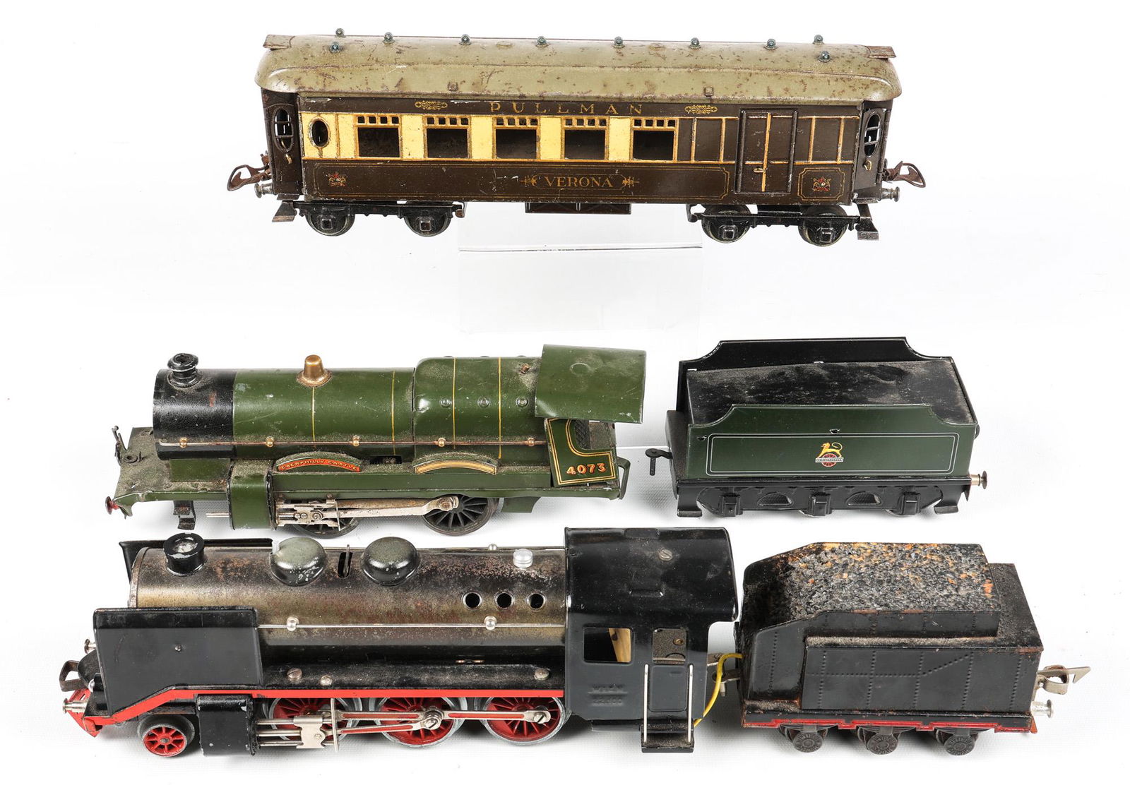 MODEL TRAIN LOCOMOTIVES & CARS O GAUGE - LOT OF 5 (1 of 14)