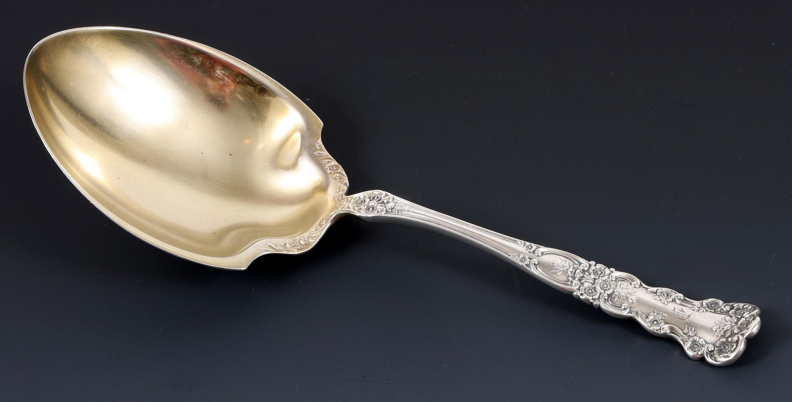 GORHAM STERLING SILVER BUTTERCUP SOLID BERRY SPOON (1 of 6)