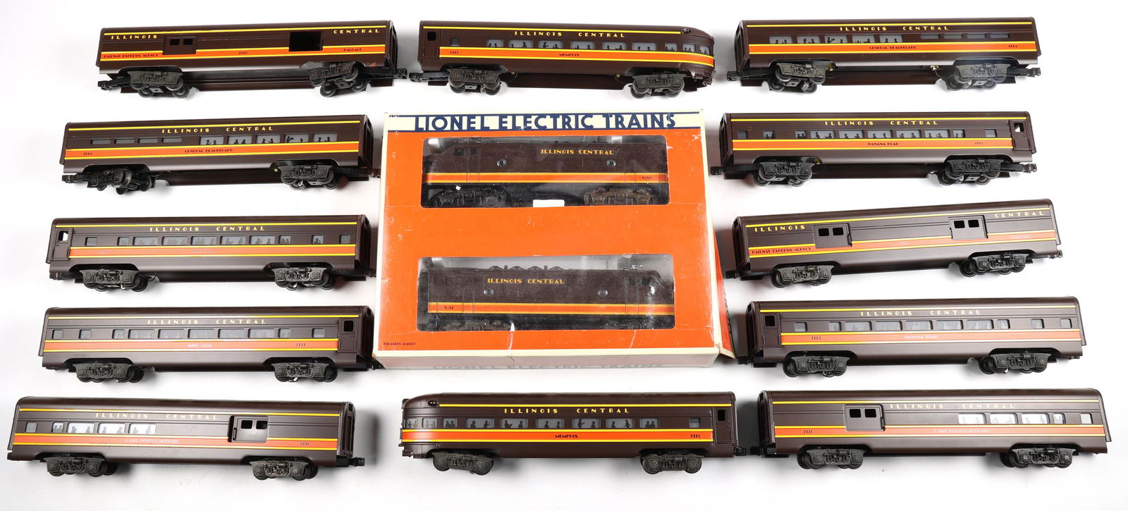 LIONEL O GAUGE ILLINOIS CENTRAL MODEL TRAIN SET (1 of 7)