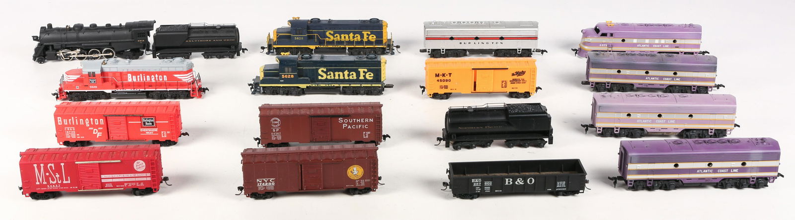 MANTUA HO SCALE MODEL TRAIN CAR - LOT OF 17 (1 of 6)